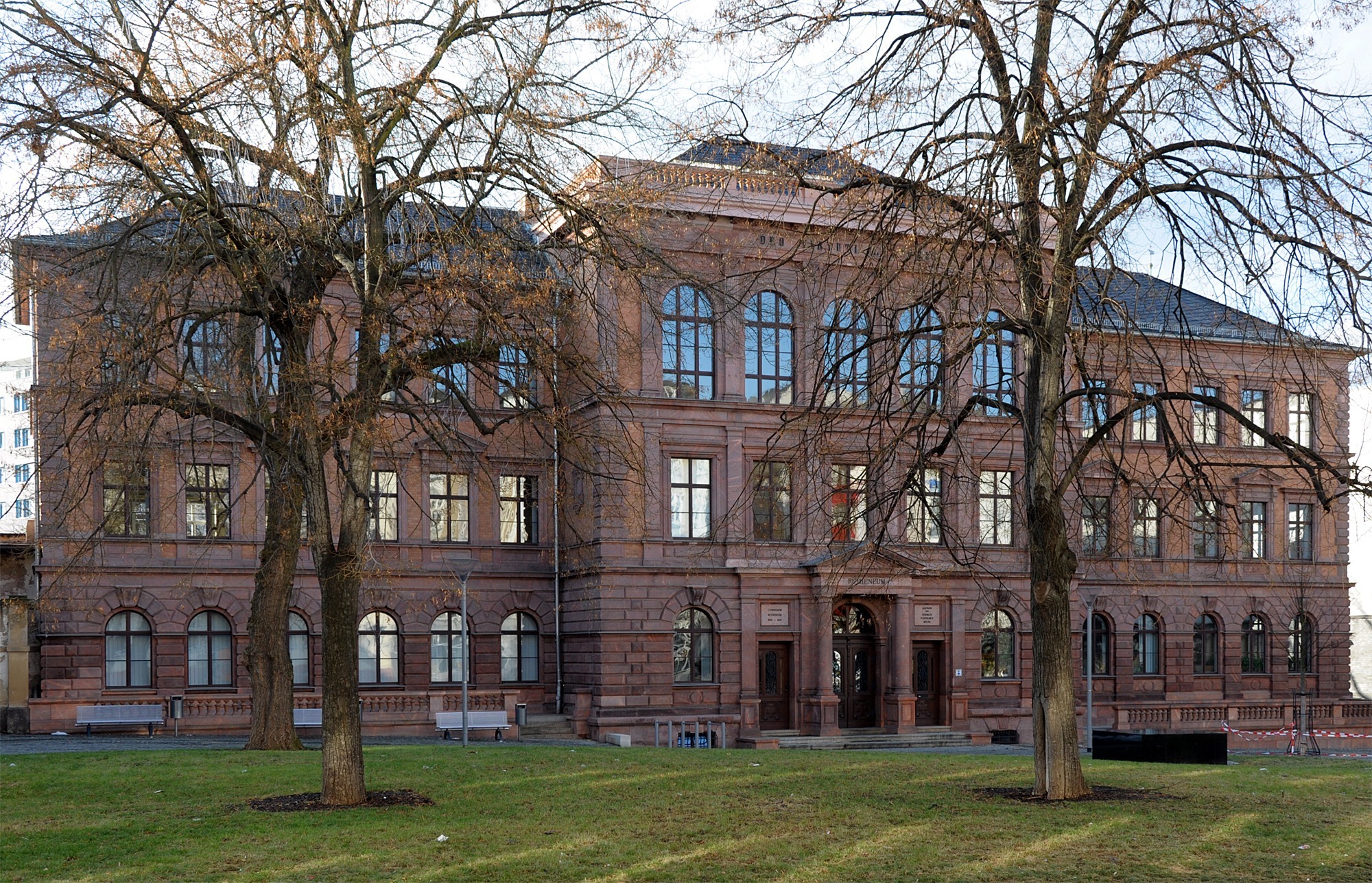 Ruthenium, Goethe-Gymnasium in Gera von aussen